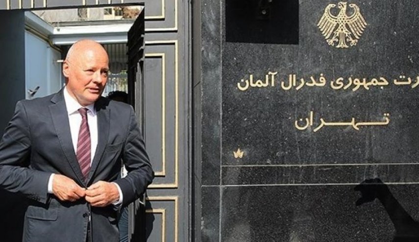 سفیر آلمان سوار بر نیسان از پایان ماموریتش در تهران خبر داد