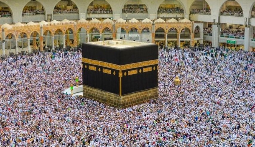 عربستان لمس کردن کعبه را ممنوع کرد