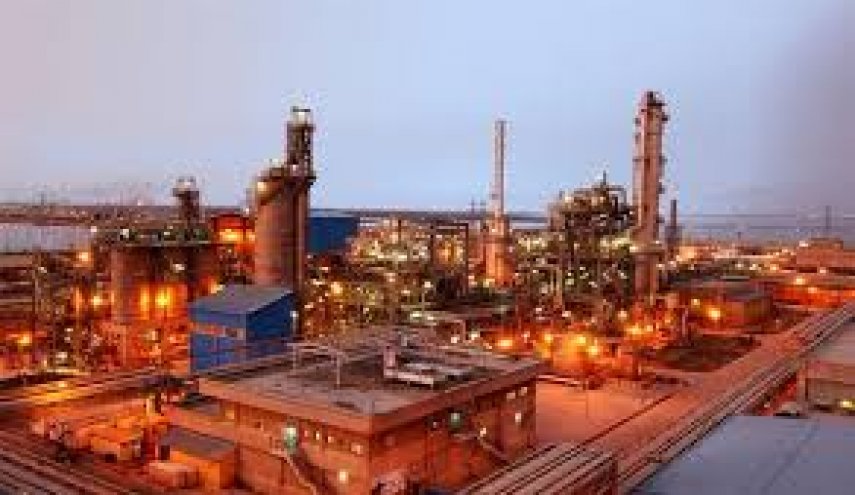 مهار آتش سوزی در پتروشیمی شهید تندگویان
