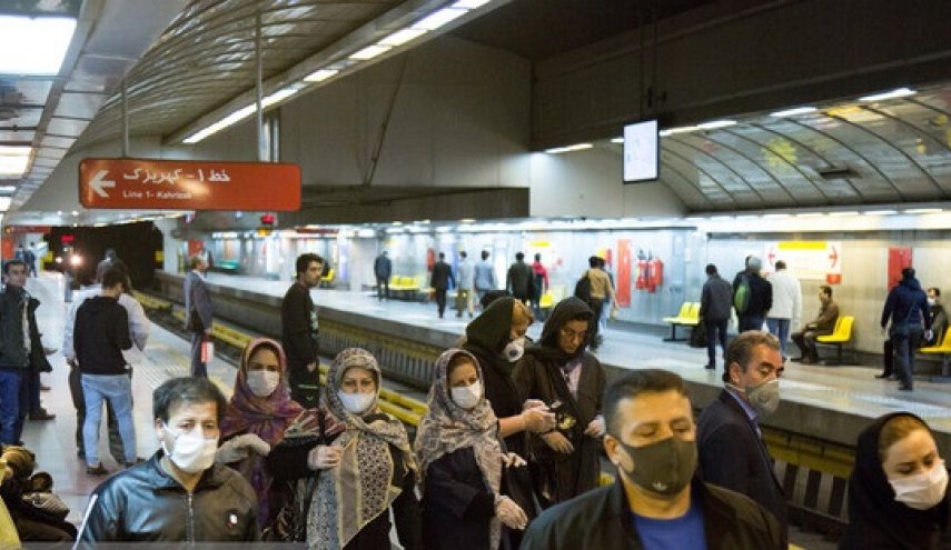 احتمال انتقال هوابرد کرونا در محیط‌های بسته/تاکید بر استفاده همگانی از ماسک