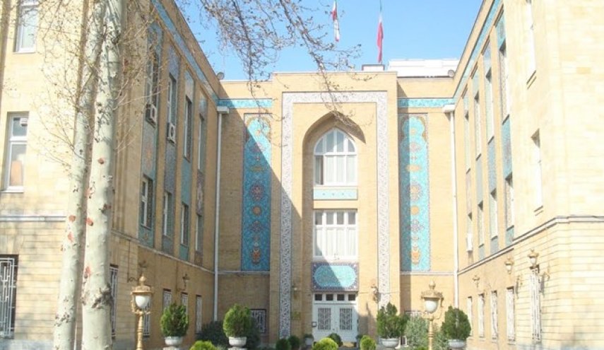 وزارت خارجه: اجازه نمی دهیم یک قلدر با ارعاب جامعه بین المللی منافع ایران را تضعیف کند