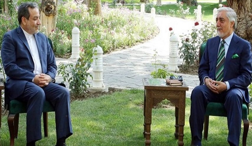 عراقچی با عبدالله عبدالله دیدار و گفت و گو کرد