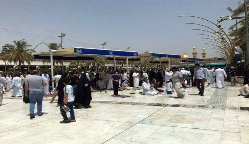 شاهد بالصور.. مئات الزوار  يحيون زيارة يوم عرفة في كربلاء المقدسة