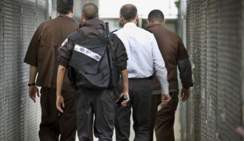 یک اسیر فلسطینی در بند رژیم صهیونیستی به کرونا مبتلا شد
