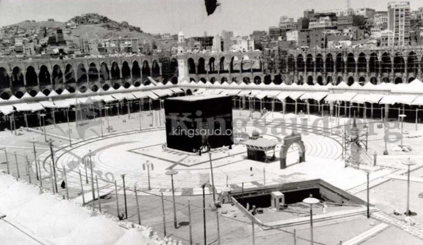 صورة نادرة لبئر 'زمزم' منذ 74 عاما