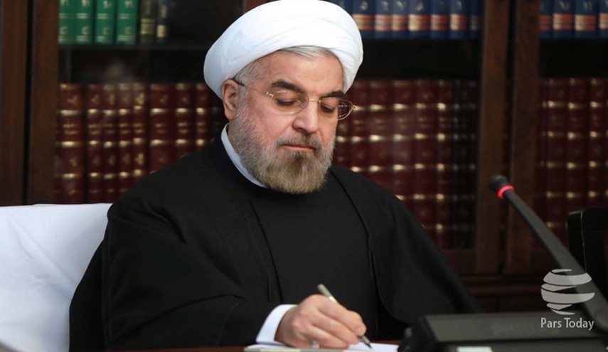 رئیس جمهوری درگذشت «خسرو سینایی» را تسلیت گفت