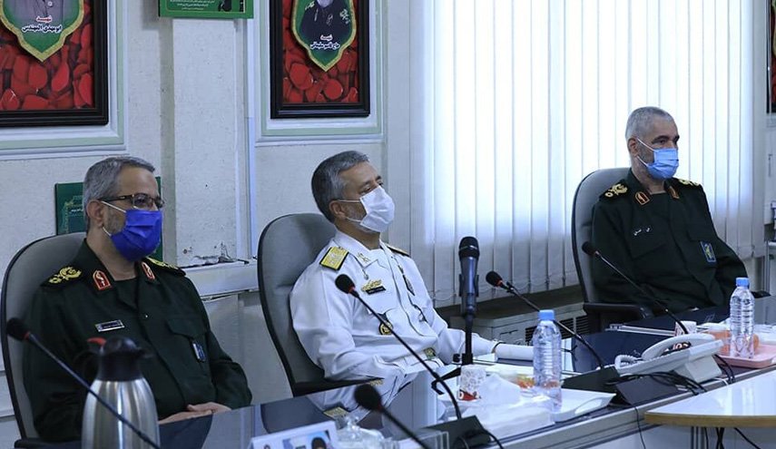 دریادارسیاری: وحدت بین ارتش و سپاه ناگسستنی است