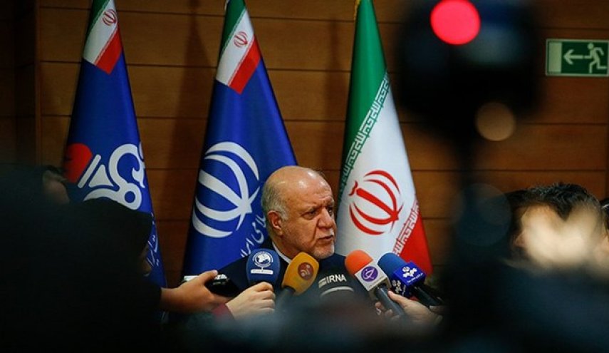 صنعت پتروشیمی سالانه از خروج بیش از ۵ میلیارد دلار ارز از کشور جلوگیری می‌کند