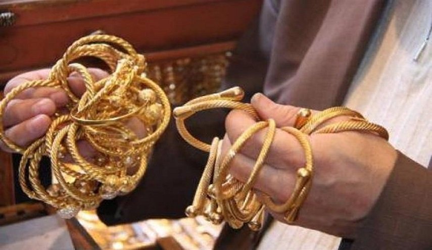 شاهد: برلماني سوري يتعرض للسرقة.. والصدمة بالتفاصيل