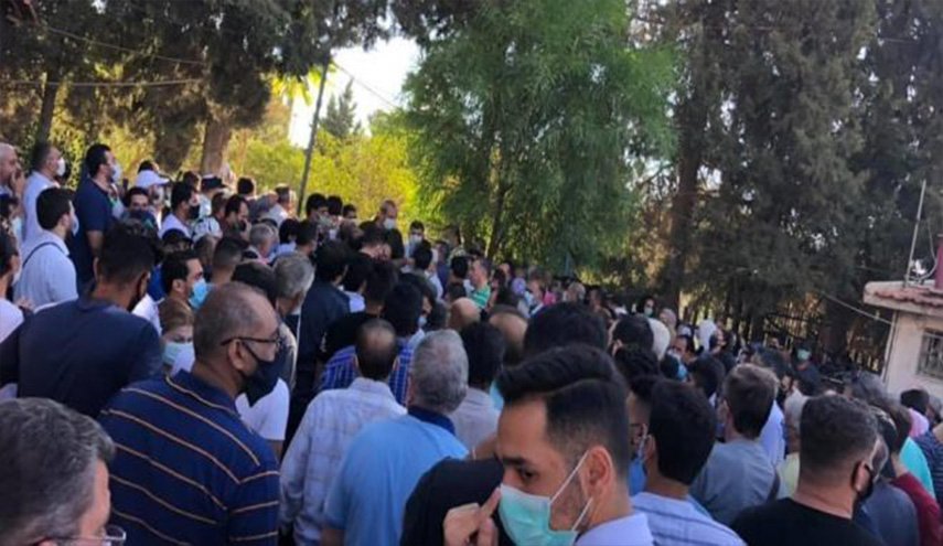 كوادر مدينة الجلاء الطبية بدمشق تتوقف عن إجراء المسحات لهذا السبب..