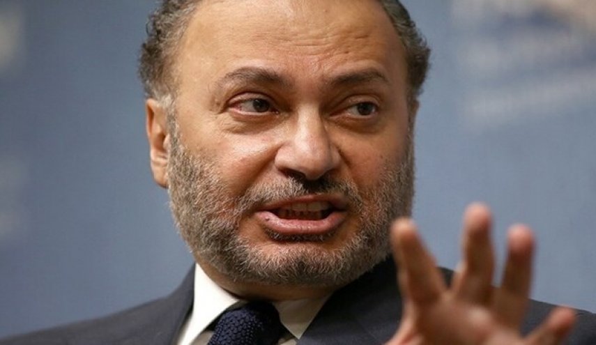 «انور قرقاش» توافق سازش کشورش با رژیم صهیونیستی را توجیه کرد