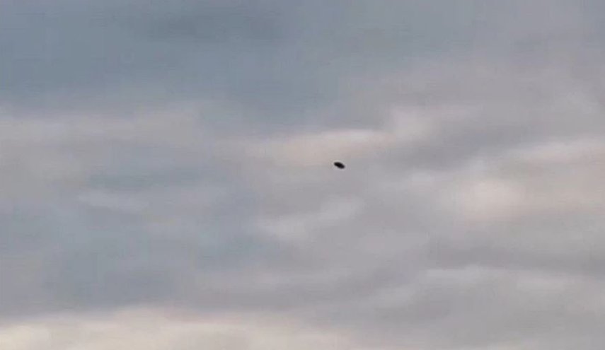 ظهور جسم غامض يشبه صحنًا طائرًا فوق دير في شمال القوقاز
