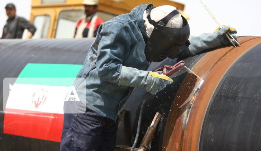 الرئيس روحاني يرعى تدشين خطين لنقل الغاز في البلاد