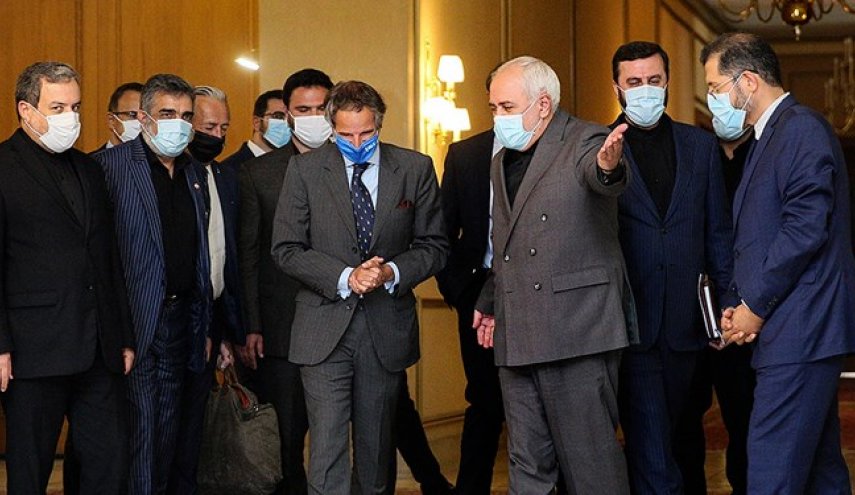 ظریف پس از دیدار با گروسی: خواستار روابط عادی با آژانس هستیم