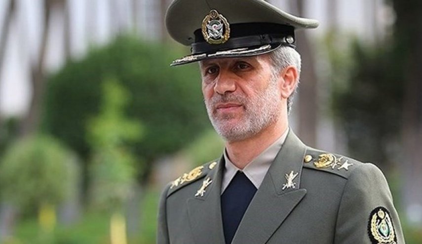 امیر حاتمی: 90 درصد نیازهای تسلیحاتی‌مان را در داخل تولید می‌کنیم/ برد موشک‌های کروز هواپایه به ۱۰۰۰ کیلومتر خواهد رسید
