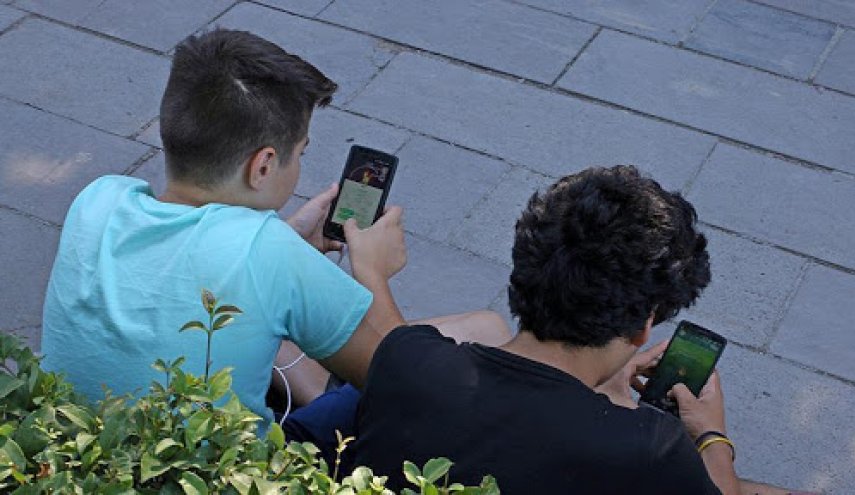 الهواتف وصحتنا العقلية.. دراسة تعلن 