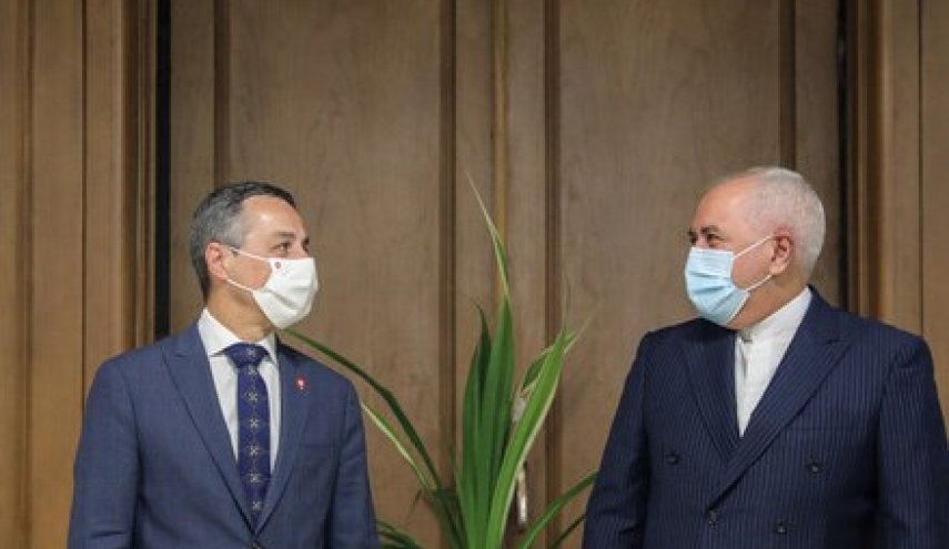 توئیت ظریف پس از دیدار با همتای سوئیسی: بازگشت به تجارت عادی، اولویت جهانی است