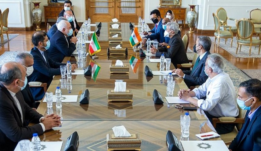ظریف پس از دیدار با همتای هندی: تعامل فعال با همسایگان، اصلی‌ترین اولویت ماست