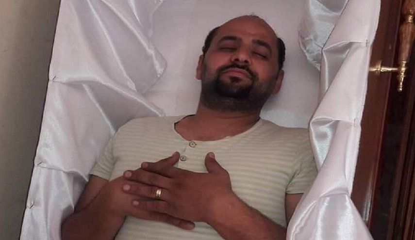 مصري حاكى موته ساخرا .. فلم يتأخر عليه