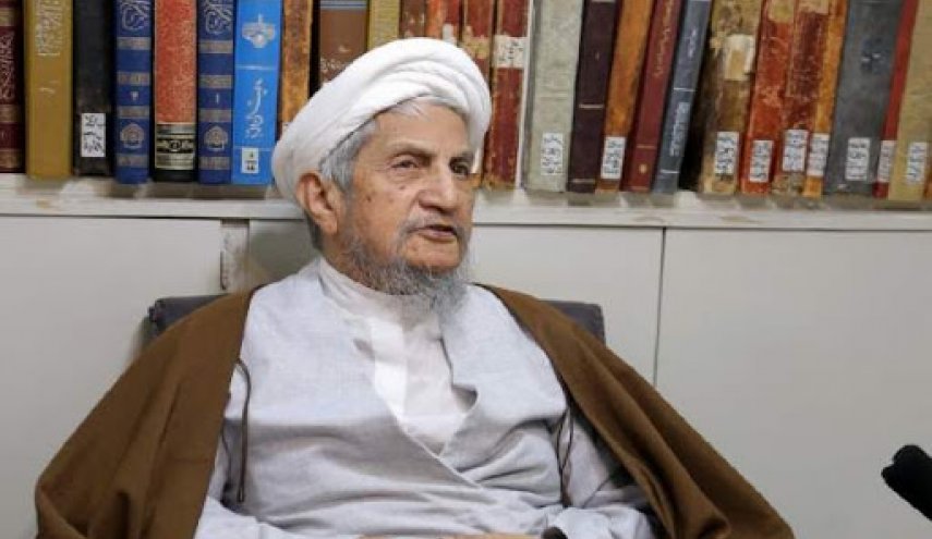دست‌نوشته آیت‌الله صانعی درباره مرجعیت آیت‌الله خامنه‌ای در سال 69 + عکس