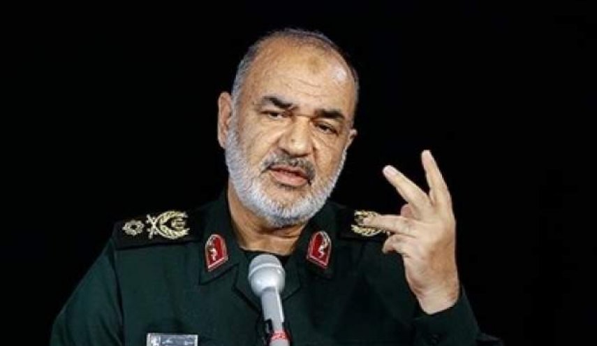 سردار سلامی: سپاه با وجود تحریم‌ها اجازه توقف هیچ طرحی را نمی‌دهد