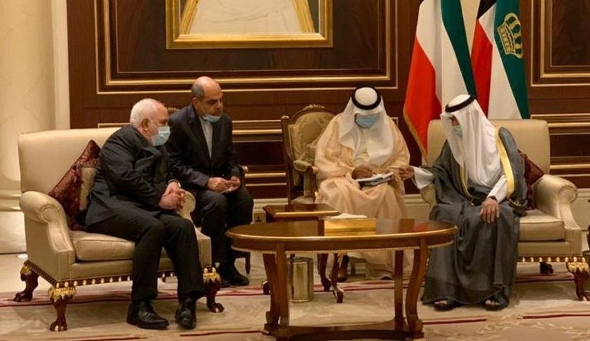 ظریف به کویت رفت؛ دیدار با امیر جدید و وزیر خارجه و ابلاغ تسلیت و همدردی ایران