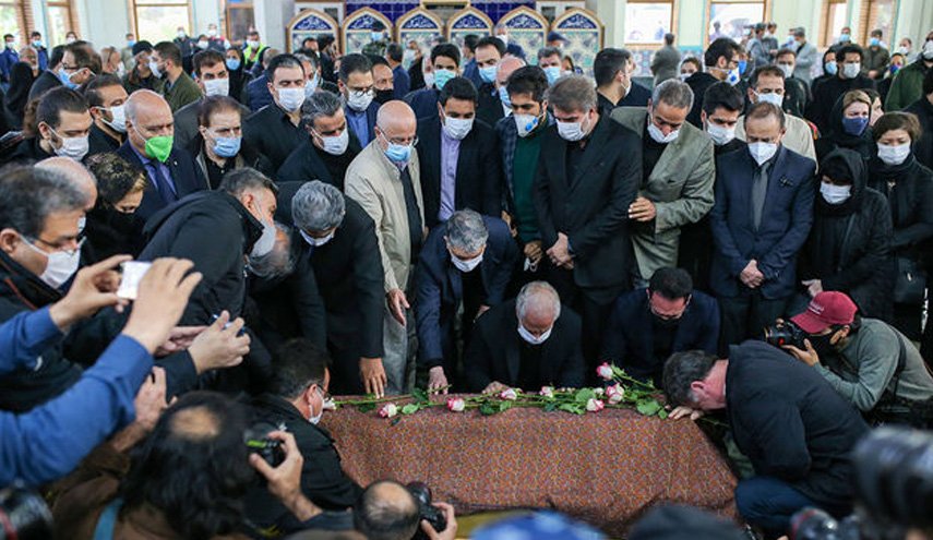 شجریان در کنار فردوسی آرام گرفت