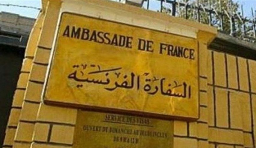 كورونا يضرب السفارة الفرنسية في بيروت 