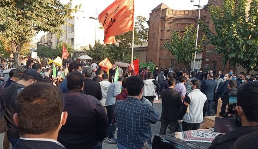 برگزاری تجمع مقابل سفارت فرانسه در اعتراض به هتک حرمت پیامبر(ص)