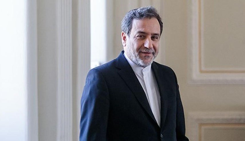 عراقچی مسکو را ترک و راهی ایروان شد