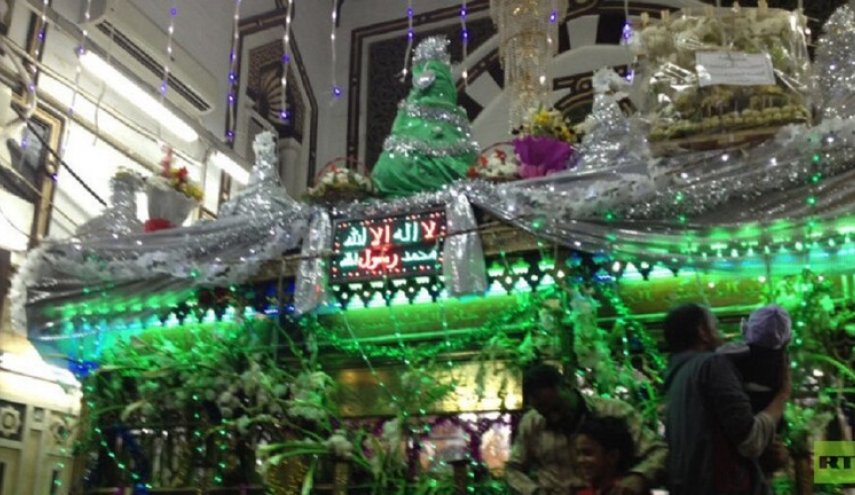 اقامة الاحتفال بمولد النبي (ص) بمسجد الإمام الحسین(ع) في القاهرة