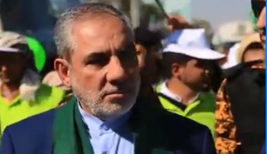 فیلم حضور سفیر ایران در یمن در تجمع میلیونی میلاد پیامبر (ص)