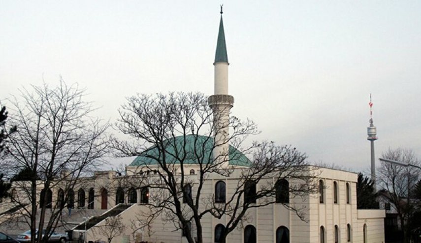 شماری از مساجد اتریش تعطیل شد
