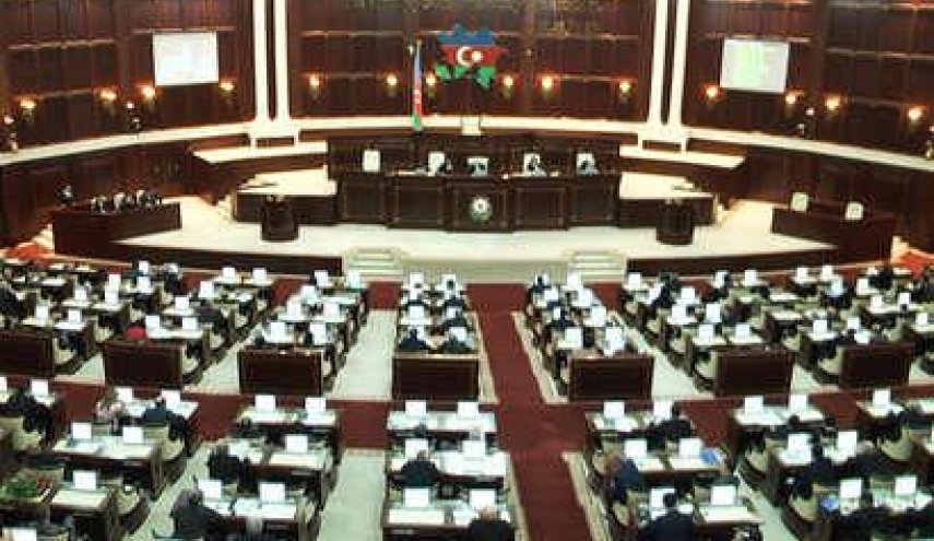 البرلمان الاذربيجاني يوبخ احد نوابه بسبب تصريحاته المناهضة لايران