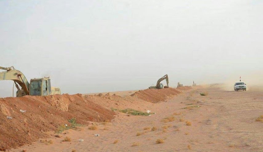 حشد الشعبی در مرز عراق و عربستان خاکریز می‌زند
