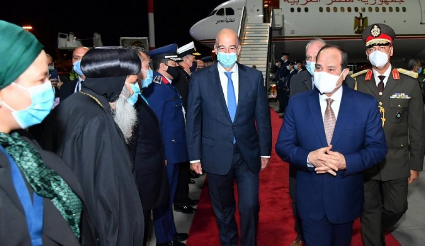 السيسي في أثينا لبحث الوضع في الشرق الأوسط