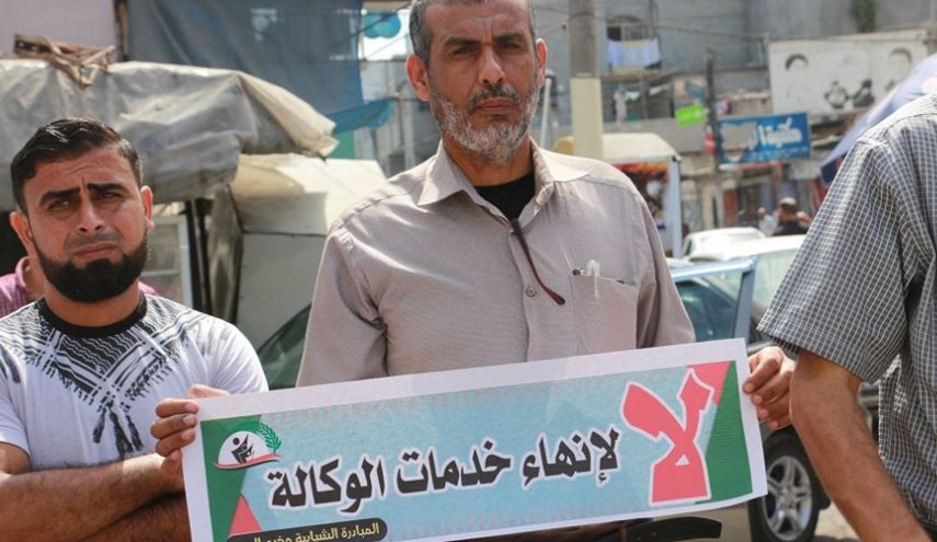 اتحاد المعلمين في لبنان يرفض تقليص رواتب موظفي الـ