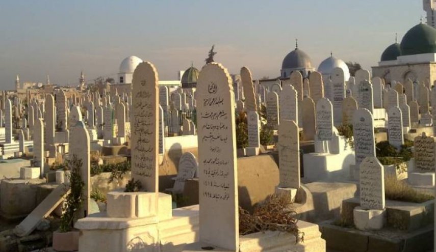 الصحة السورية تسمح بدفن وفيات كورونا بمقابر العاصمة