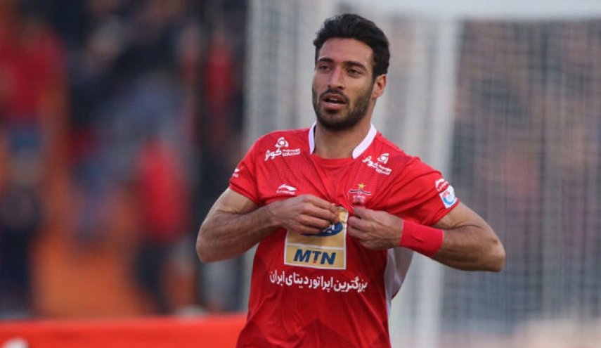 پرسپولیس منتظر حضور مدافع جنجالی در ایران