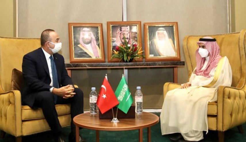 دیدار وزیران خارجه ترکیه و عربستان سعودی
