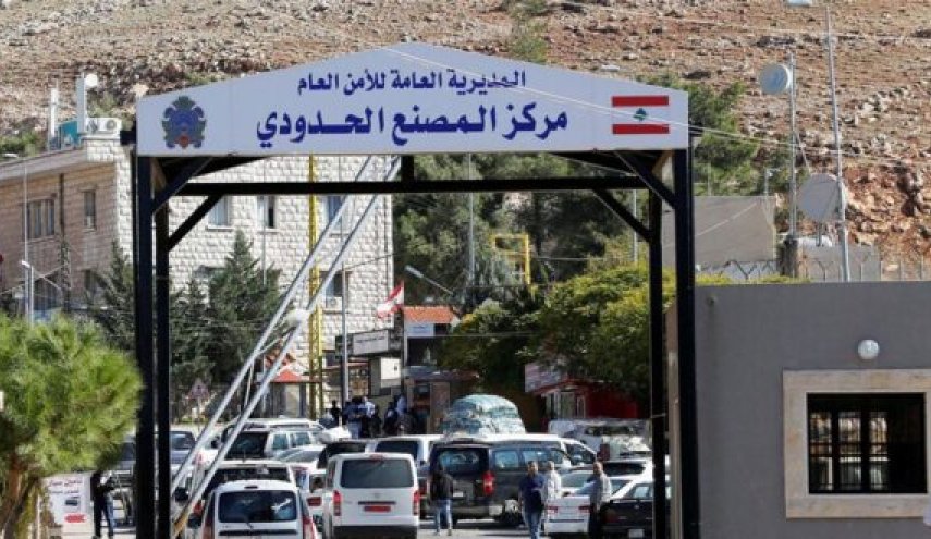 عودة السوريين.. إعفاء 'الفقراء' من تصريف المئة دولار على الحدود