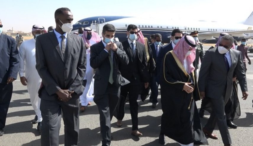 وزیر خارجه سعودی وارد سودان شد