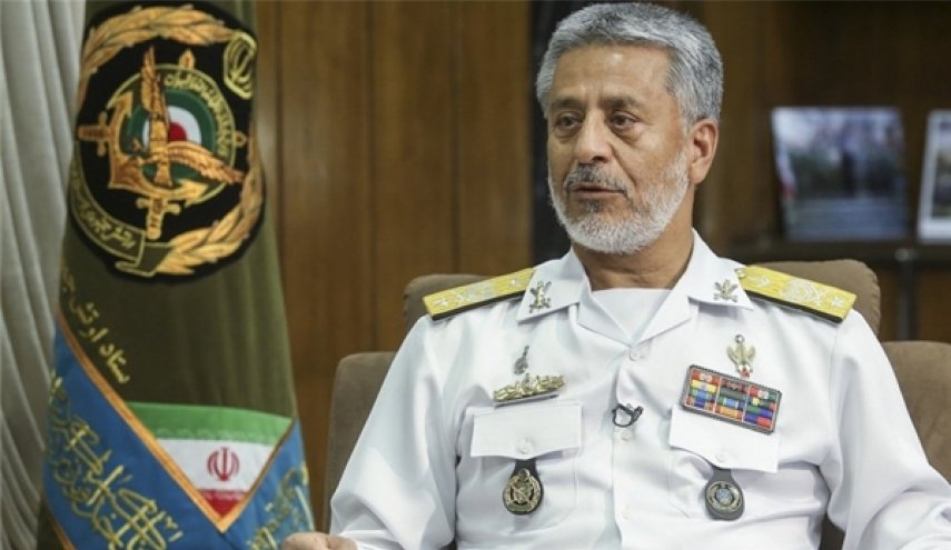 الادميرال سياري: العلماء الشباب يواصلون طريق الشهيد فخري زادة
