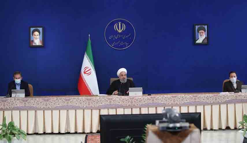 وعده روحانی برای تولید و فروش ۲میلیون و 300 هزار بشکه نفت در سال آینده/ چشم‌انداز روشن اقتصادی ۱۴۰۰، بدون تکیه بر مذاکره یا توافق با کسی 