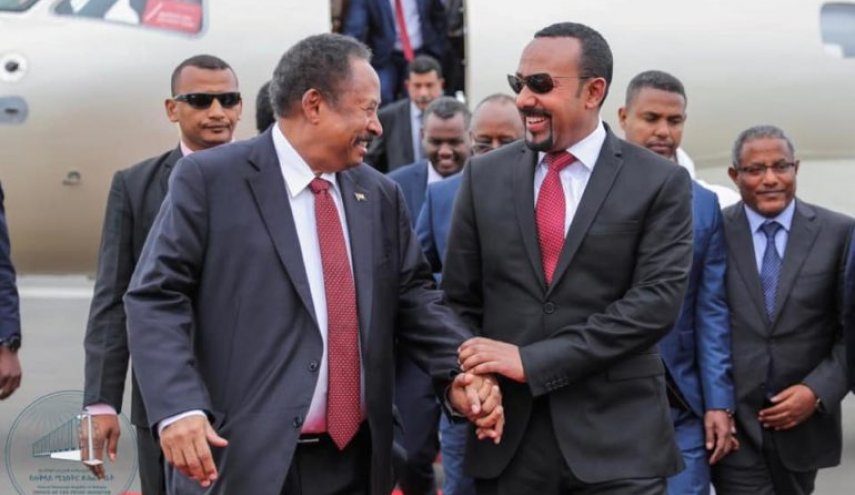 رئيس الوزراء السوداني يتوجه الى إثيوبيا لمناقشة هذه الملفات..