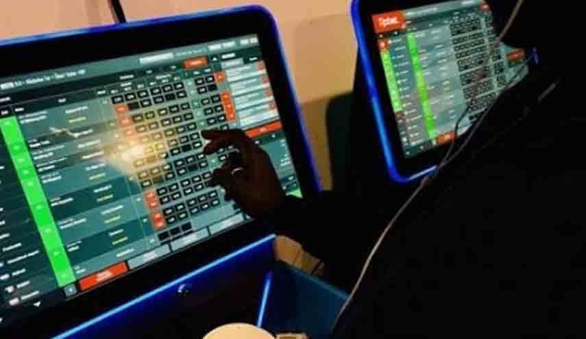 گردانندگان سایت‌های قمار آنلاین تحت تعقیب اینترپل / ماجرای بازداشت نیلی افشار و پویان مختاری