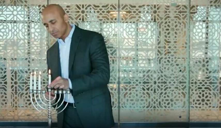 مطبعون خليجيون يشاركون في احتفالات عيد حانوكا اليهودي 
