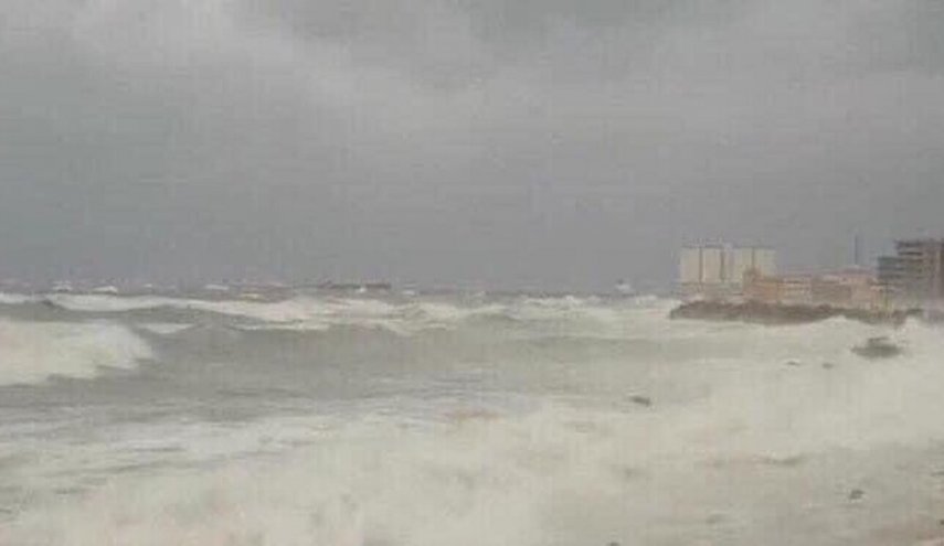 سوريا.. إغلاق موانئ وإيقاف الصيد في طرطوس بسبب الأحوال الجوية
