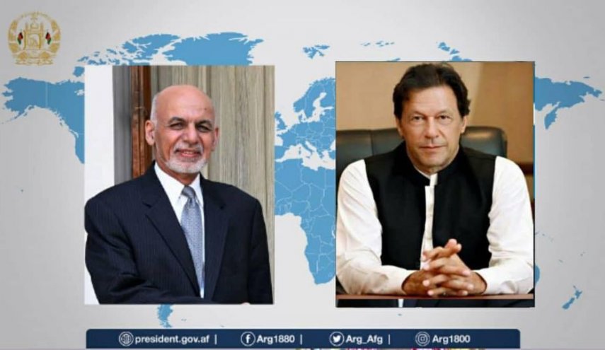 گفت وگو عمران خان و غنی در باره گفت وگوها صلح افغانستان