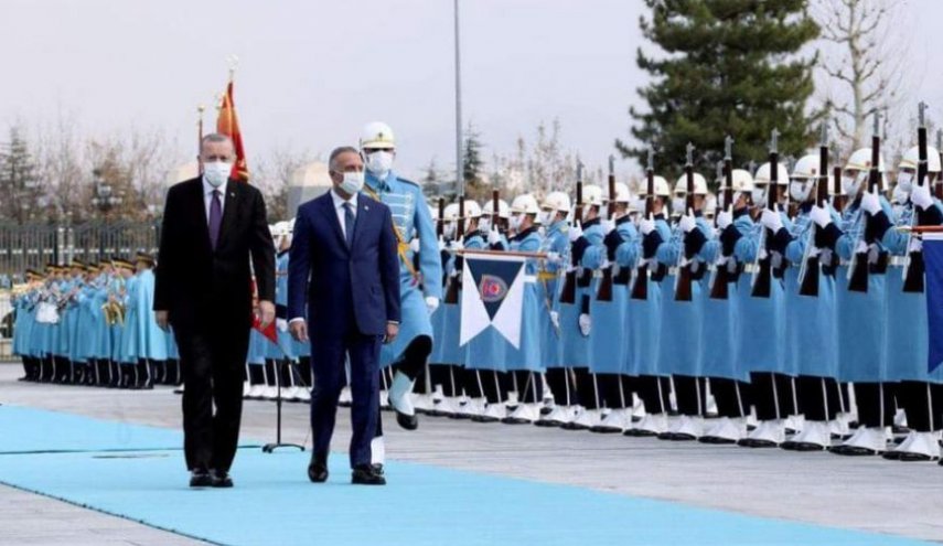 نخست وزیر عراق وارد آنکارا شد
